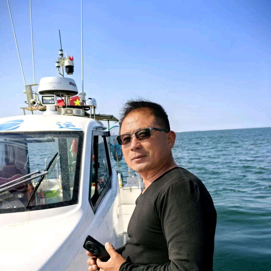海钓船朱立业