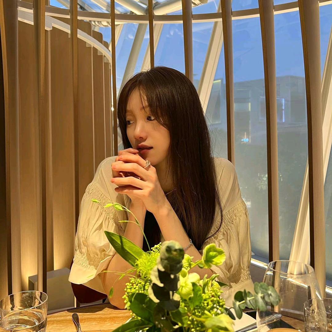 给我吃口小蛋糕