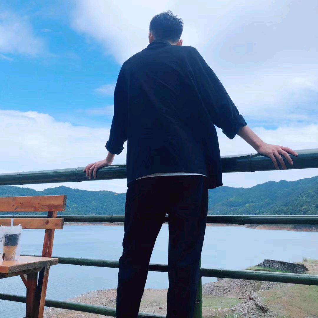 小雷哥
