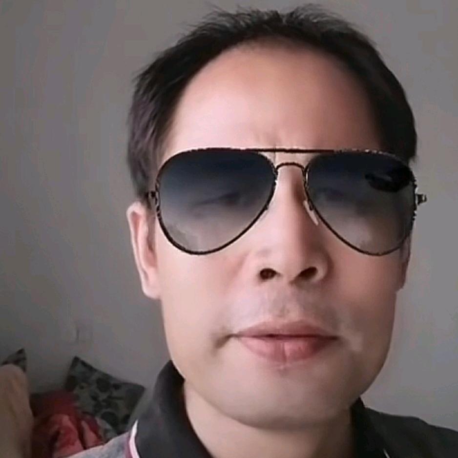 飘云淡月