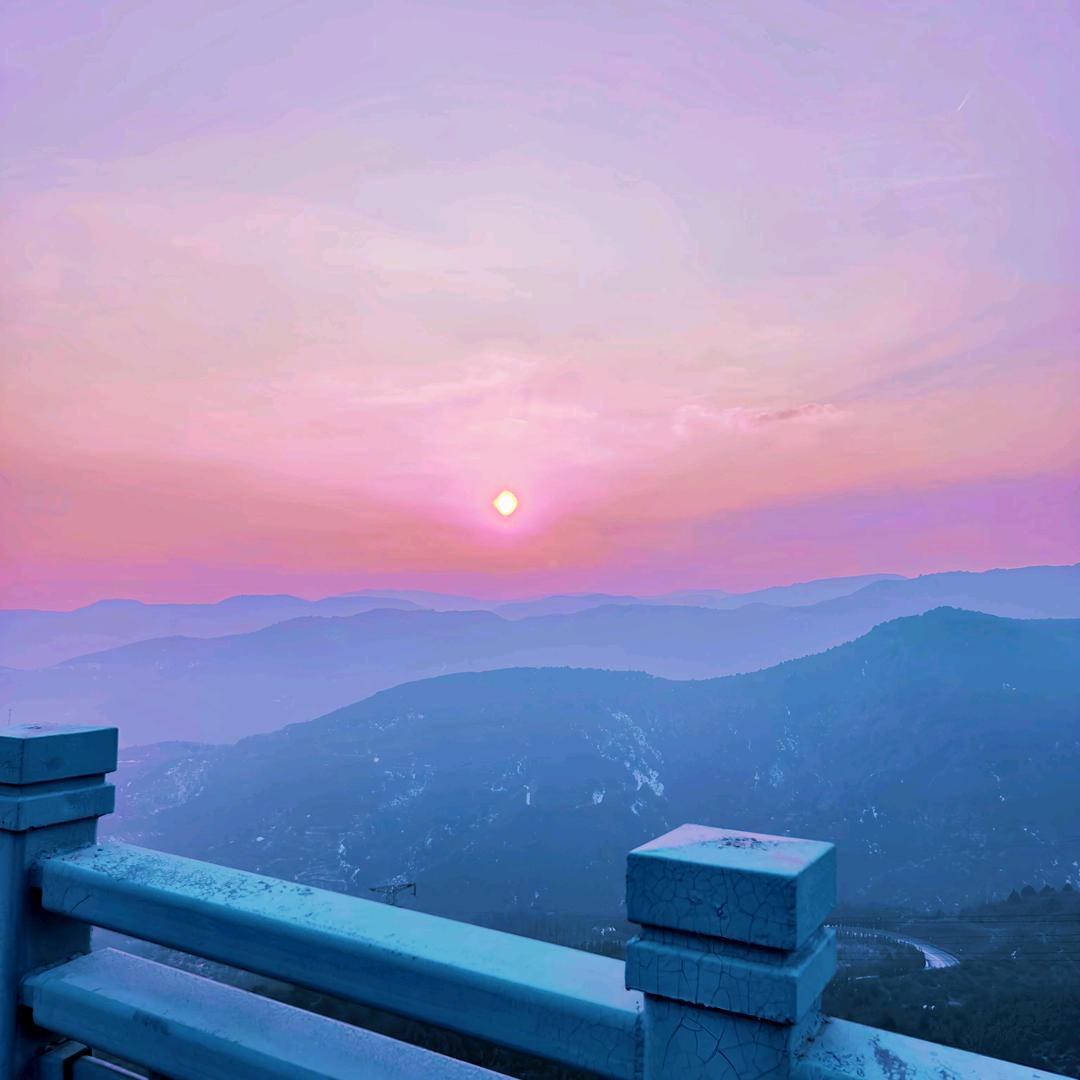 醗䴭