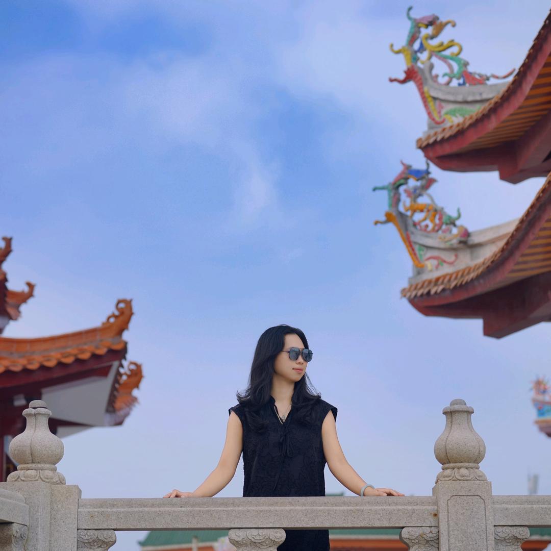 张妞妞。