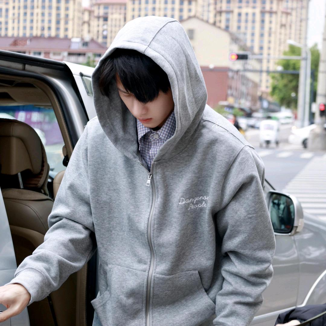 爱吃蛋糕的女汉纸