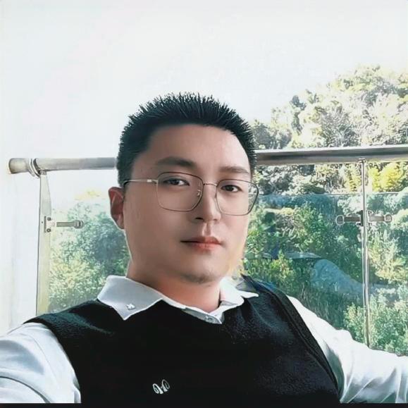 大强哥😎瀚元