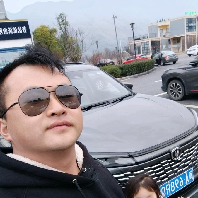 笑笑，努力生活