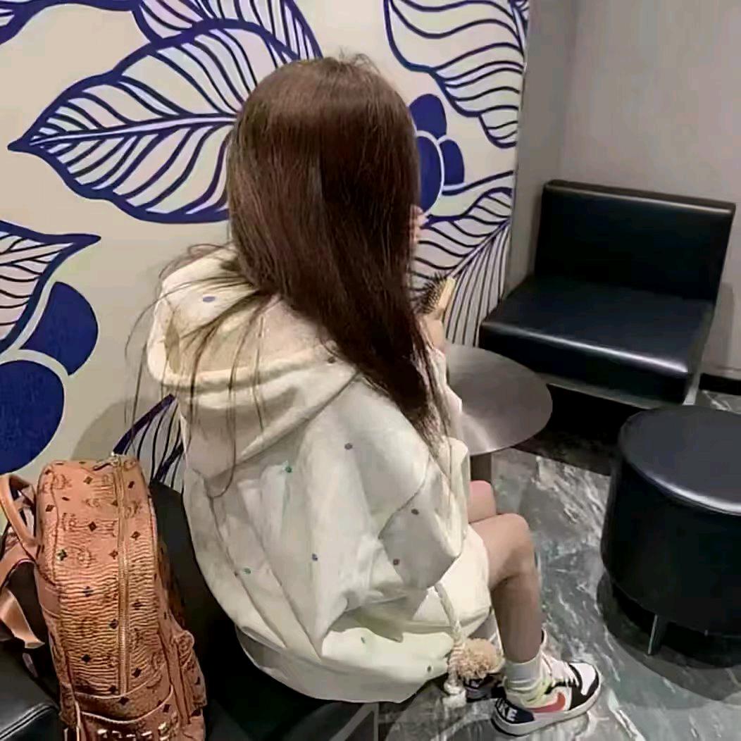 妍.⚜️