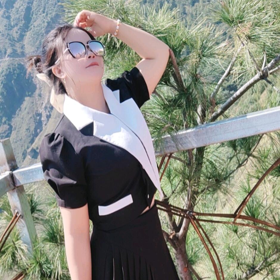 李娜爱山歌