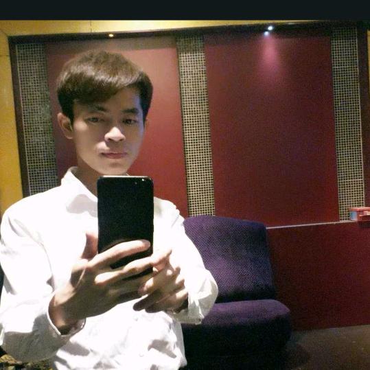 小华😏