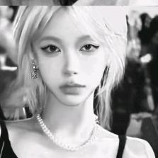 悲伤𝙆𝙞𝙩𝙩𝙮猫