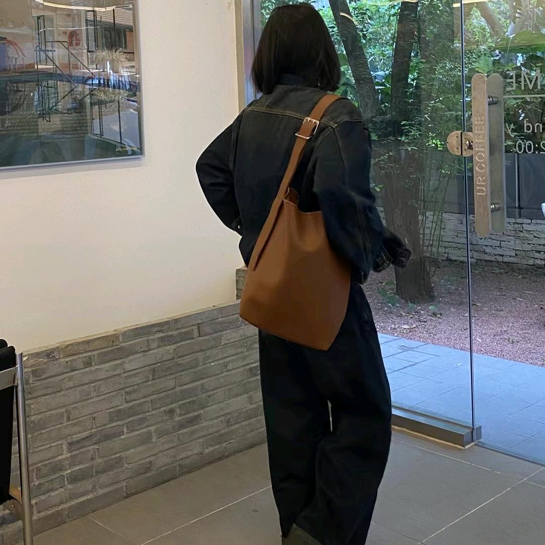 温柔如雨的徐家夫人头像