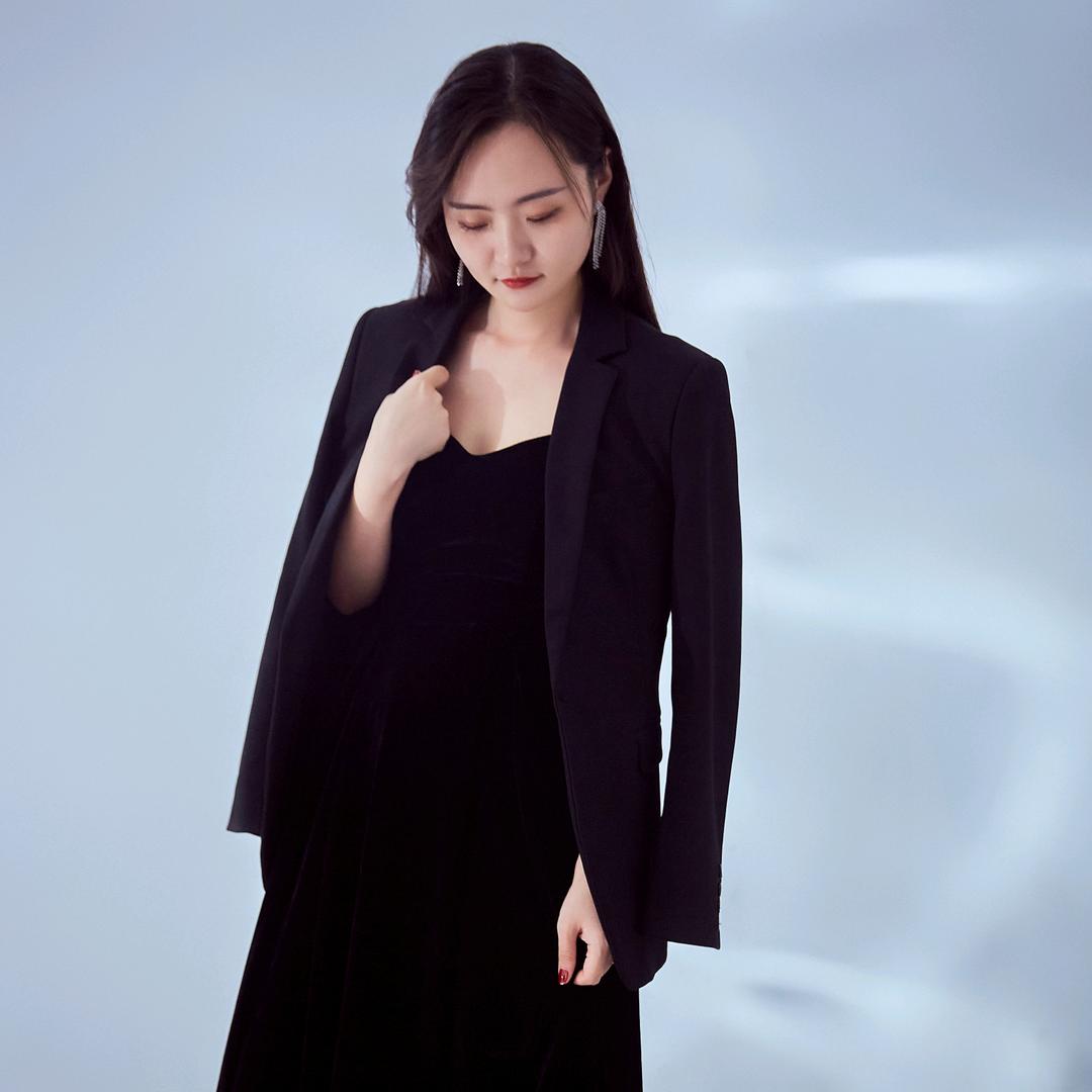 卖蛙蛙的小郑