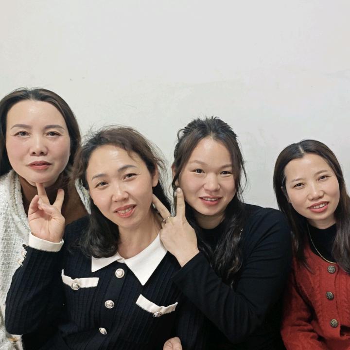 欢喜四姐妹