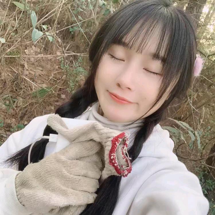 你的珍珍吖✌(连赞拉黑)