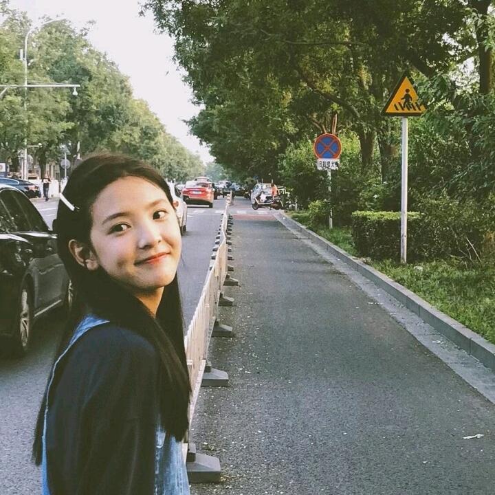 白