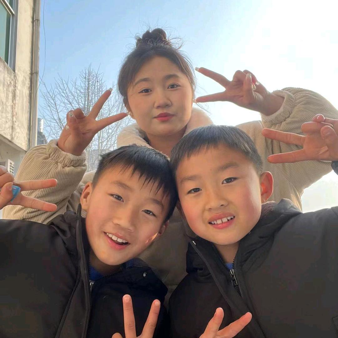 🌹🌻💐心随我动，76年的我🌺🌷