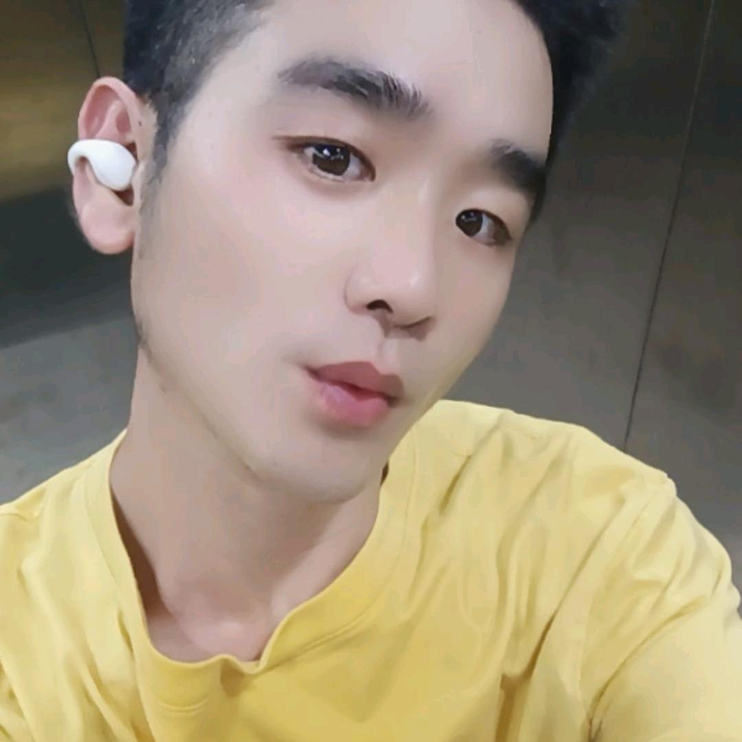 星光り落在谁的指尖