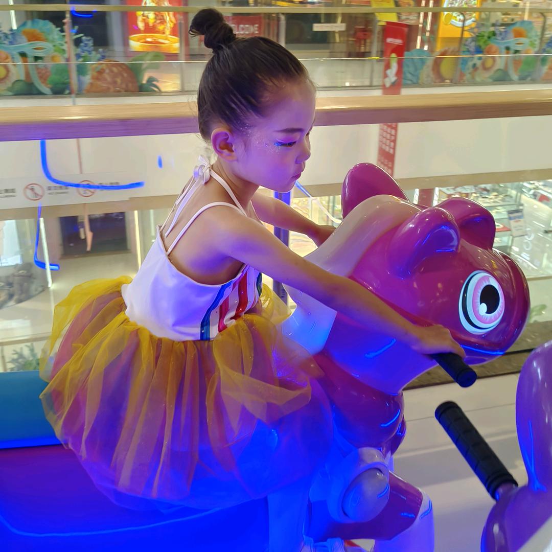 蜜雪儿女装服饰店