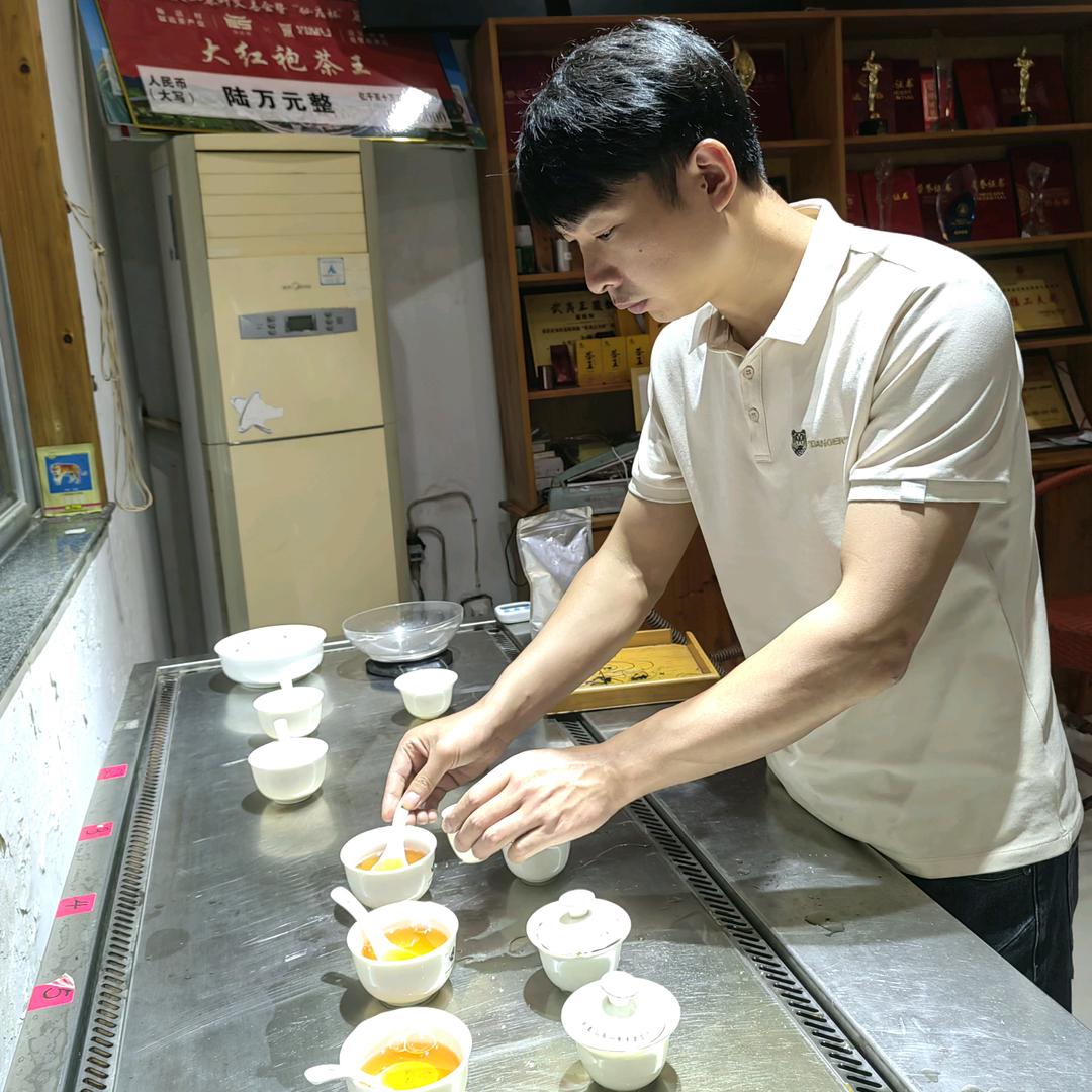 一举香（岩丛茗）