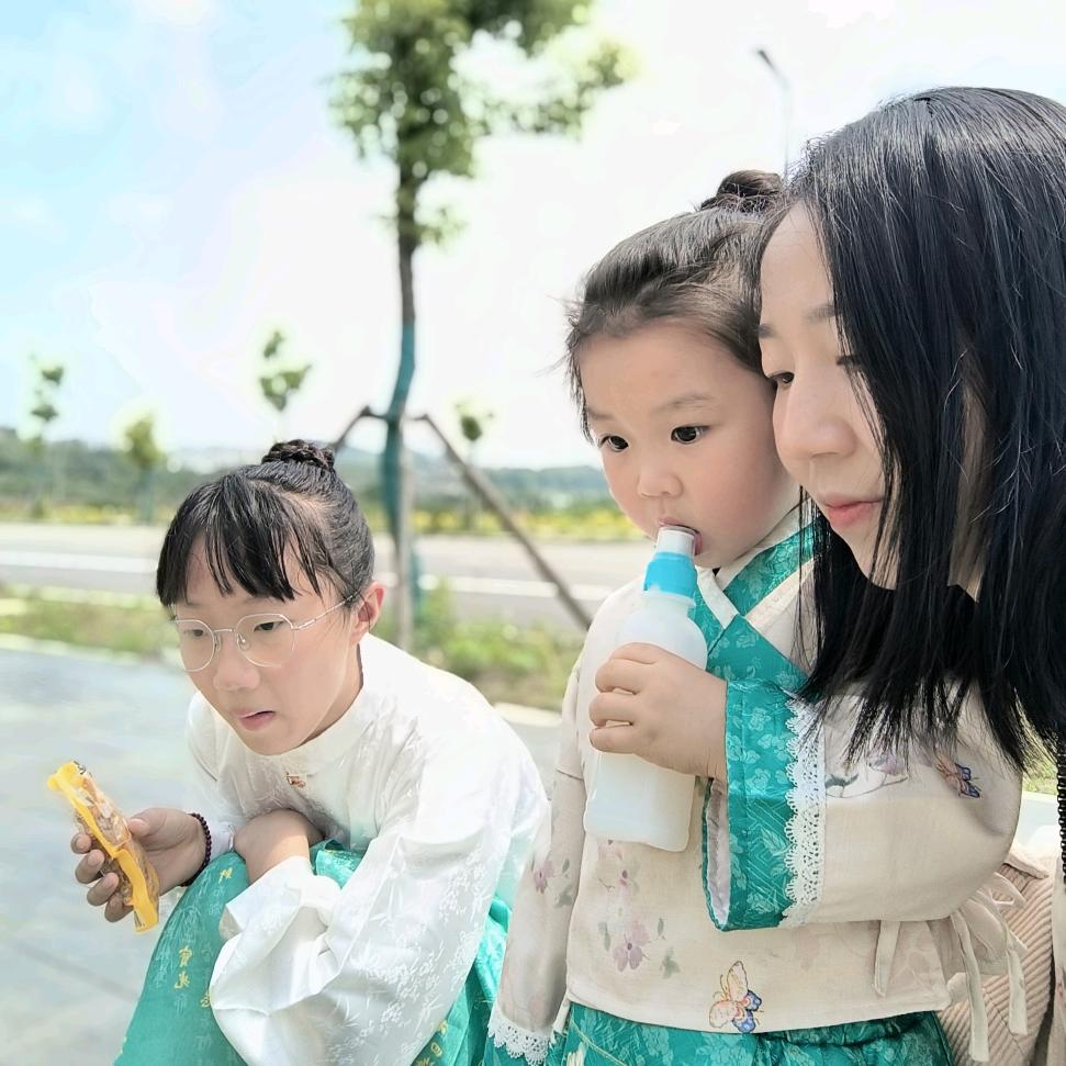 芳芳（努力是对生活的一种态度）