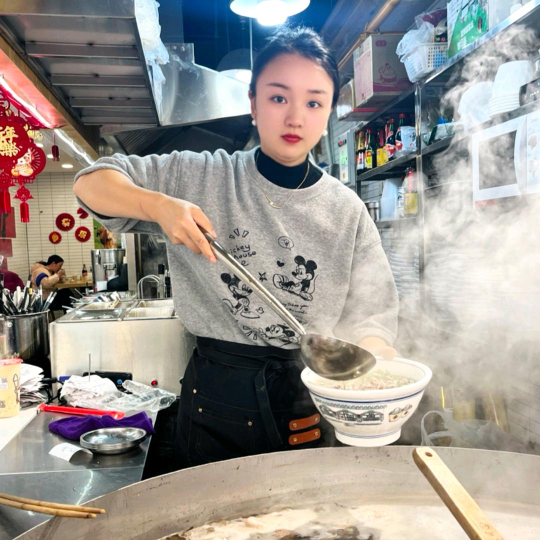 贤聚合鲜烫牛肉米粉