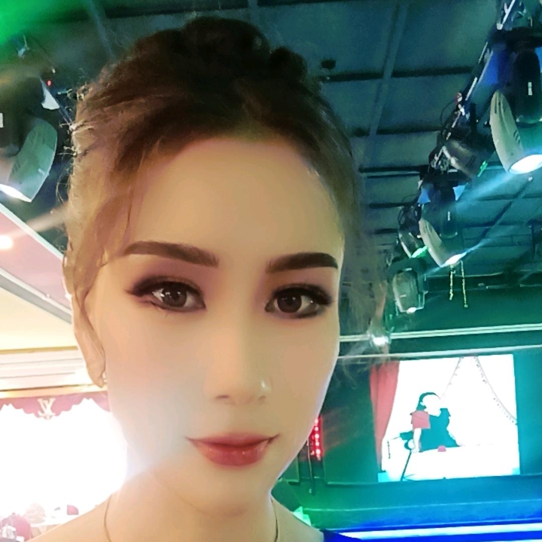 淘气的姑娘