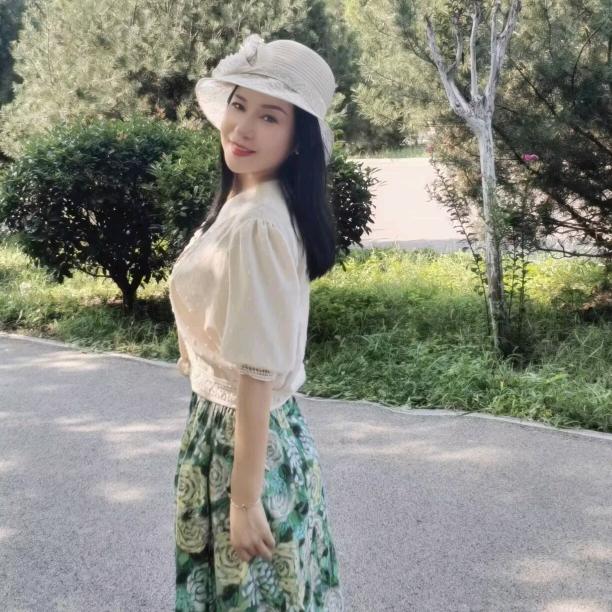 踏雪寻梅