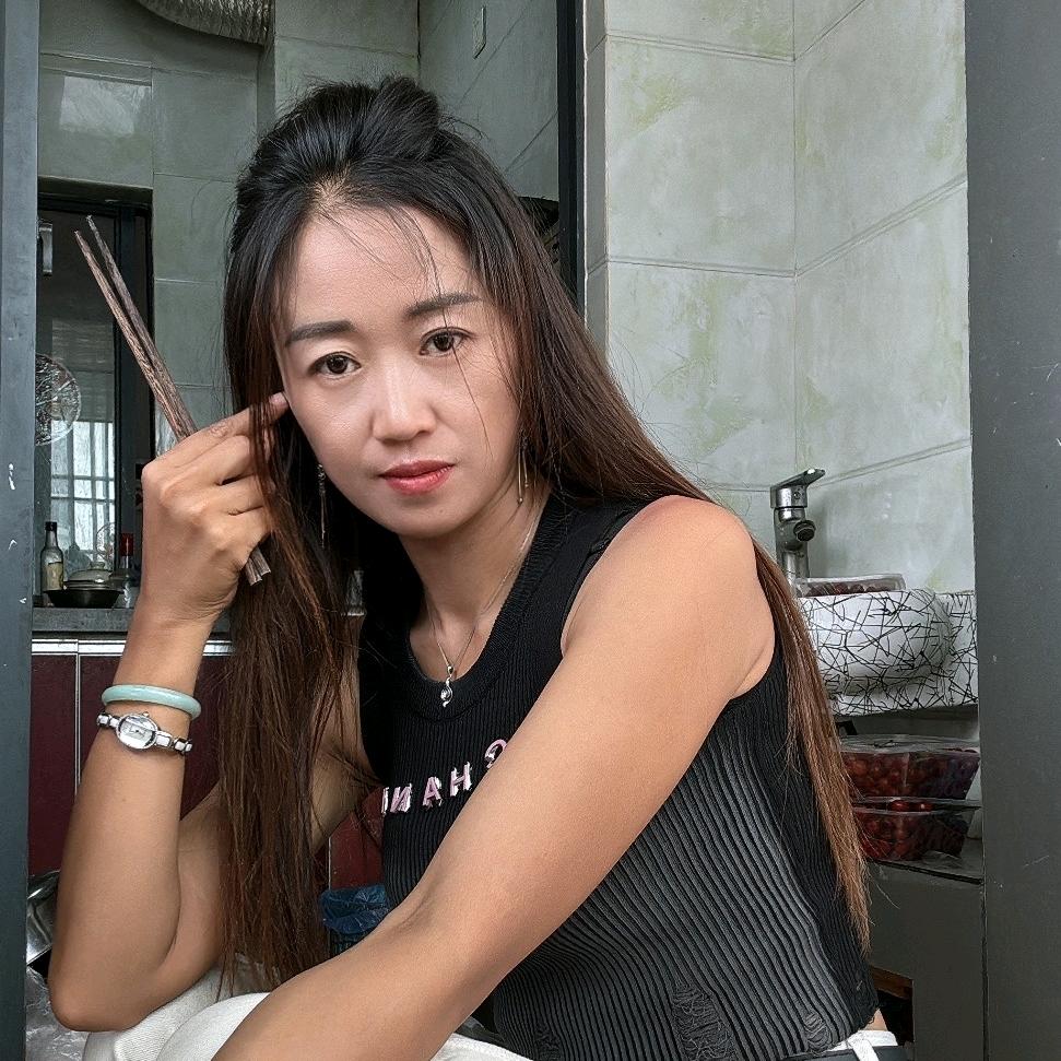 二姐《又当爹又当妈》