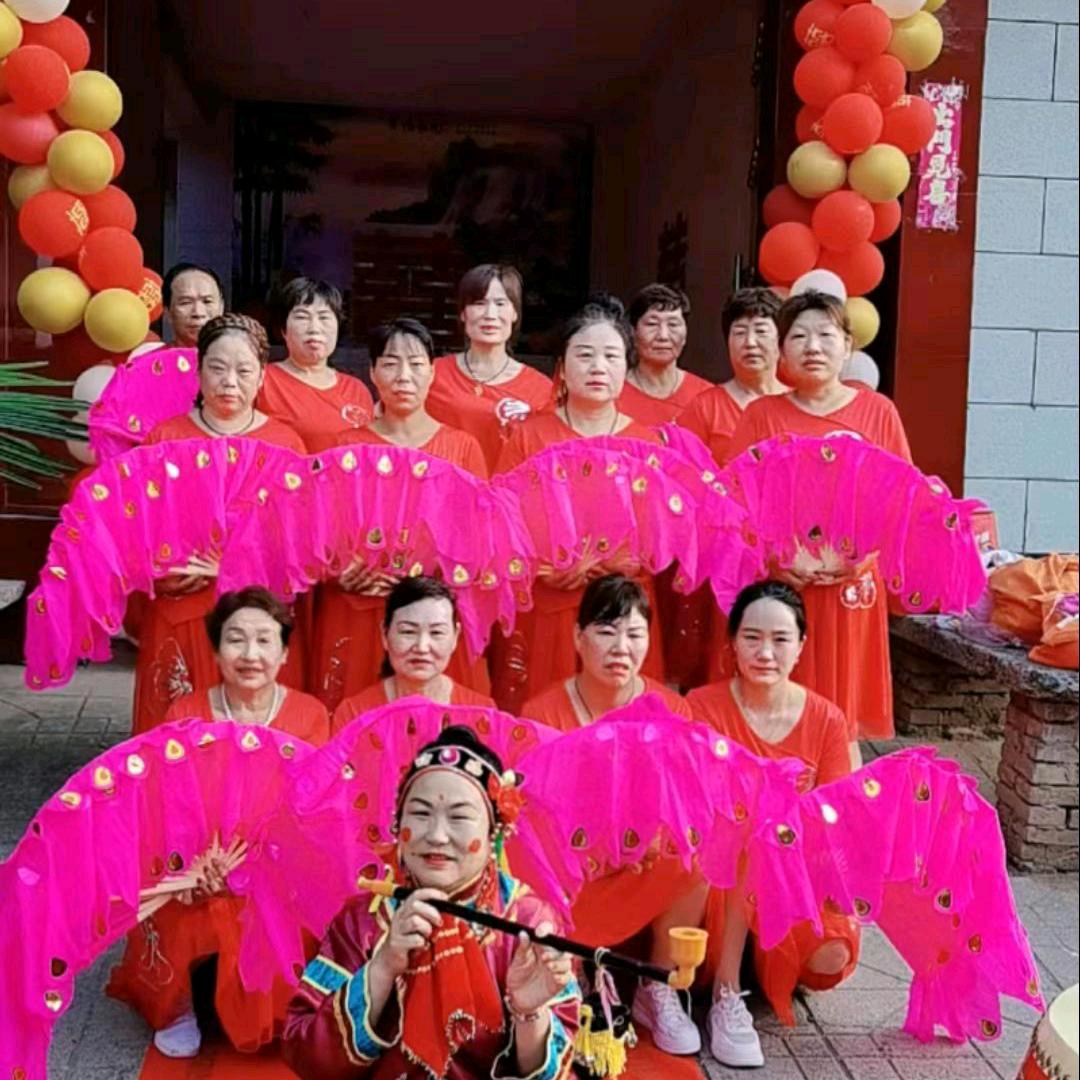 伟