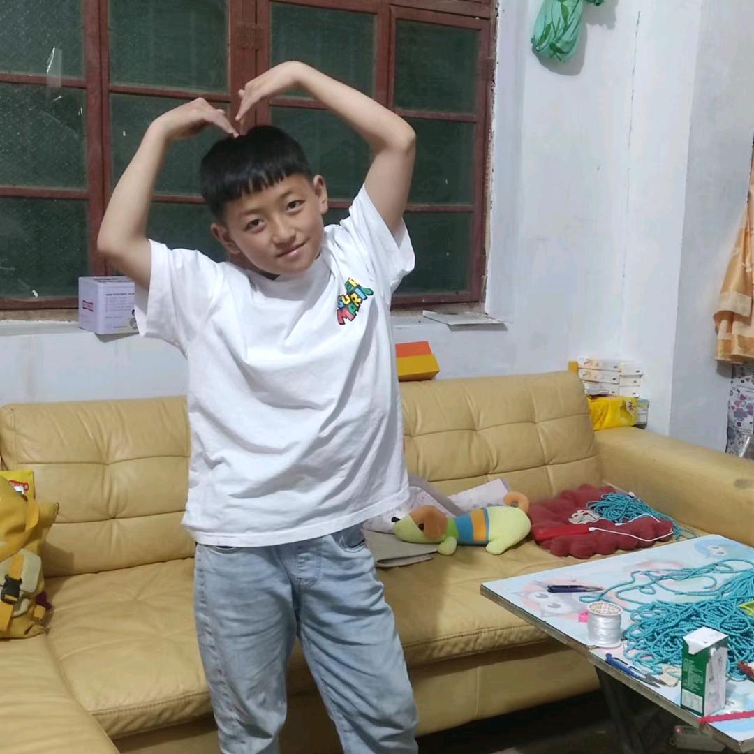三个孩子爸
