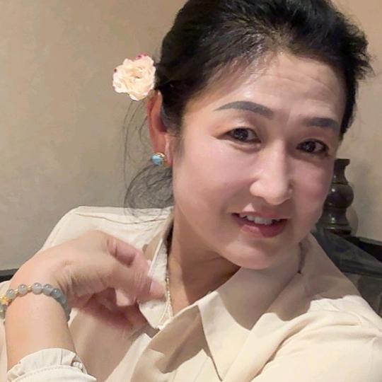 小红 晚上7点20分开播
