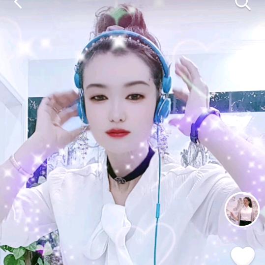 英子