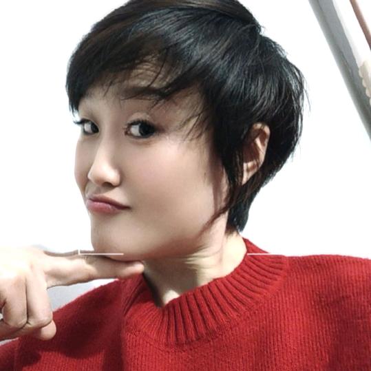 @张珊🍒(1982.7🐶)