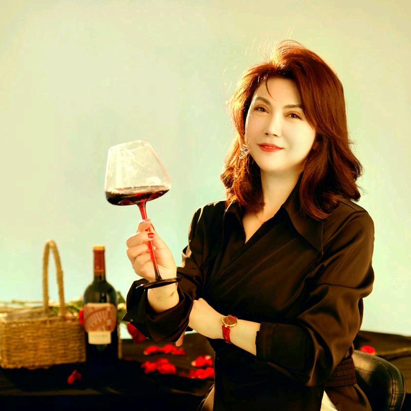 文清(Nina)