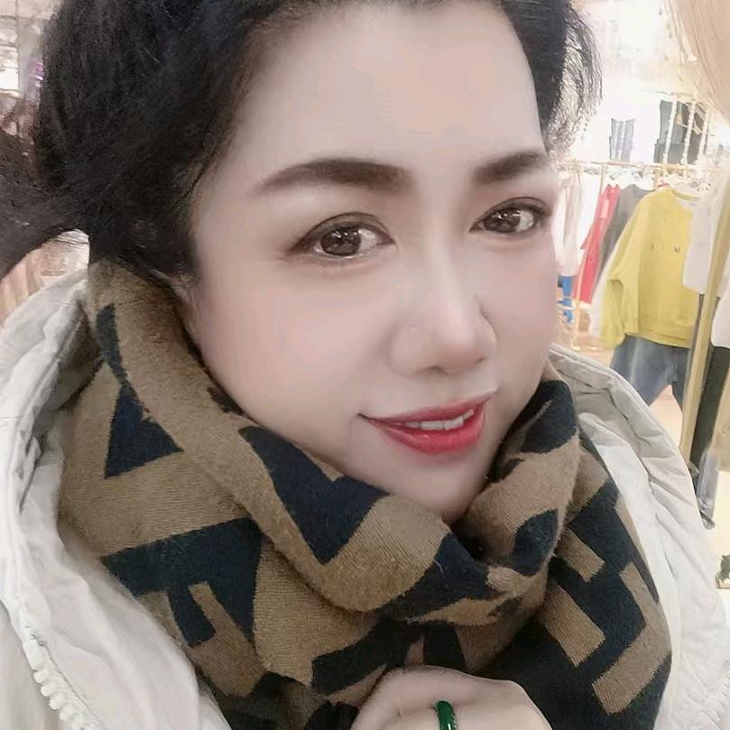 诚信女装工厂店