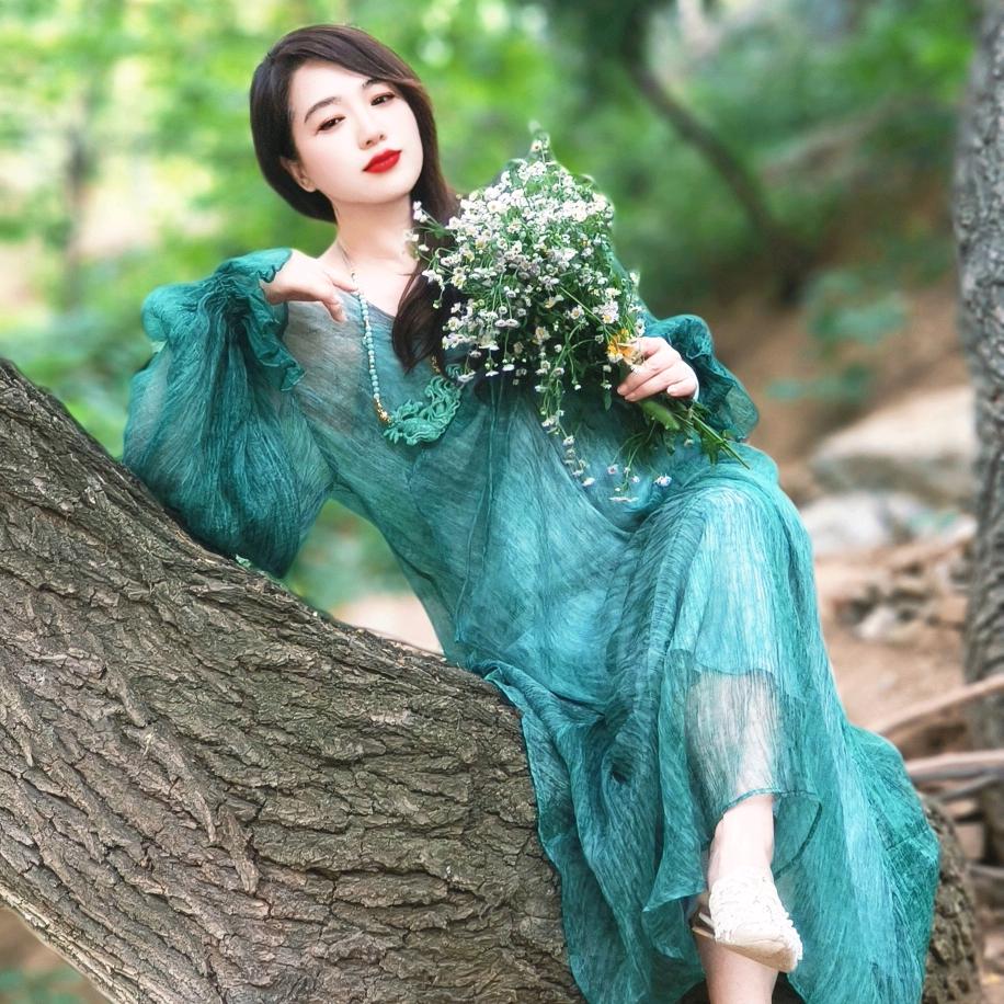 曾曾（Zeng  ceng）