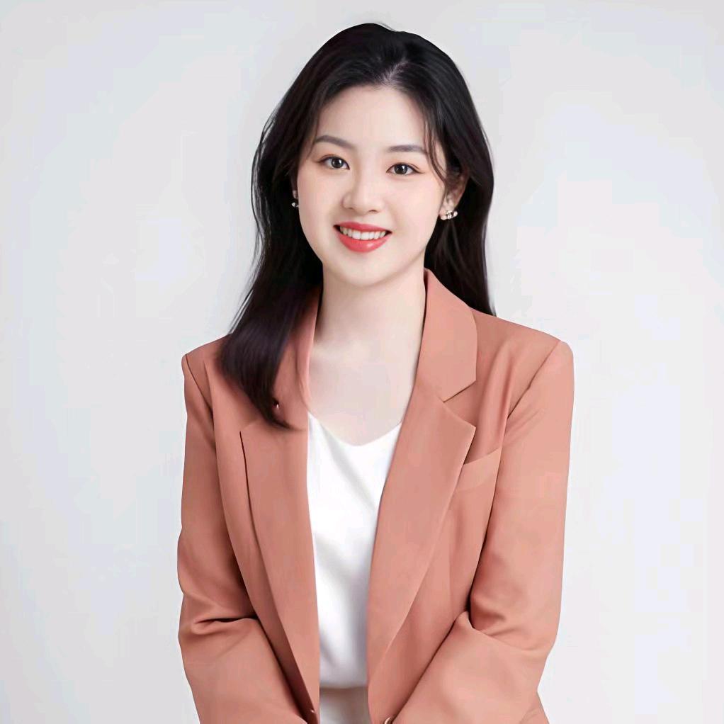 设计师李妍