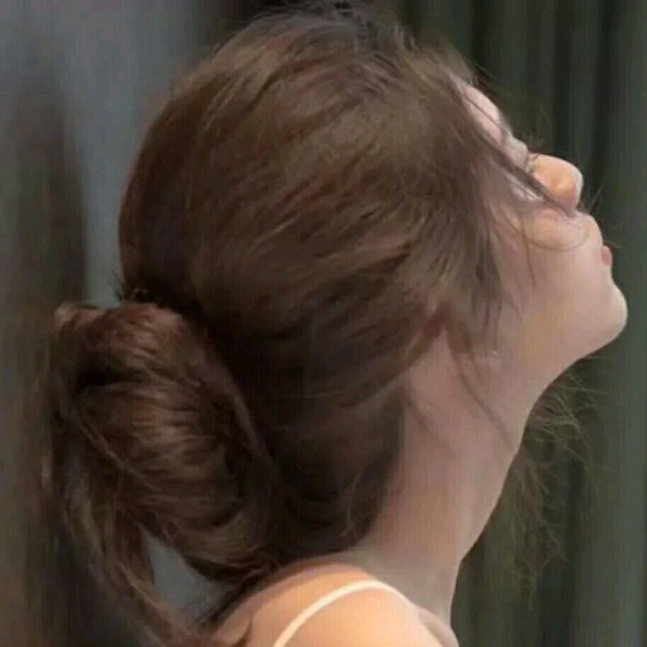 爱吃零食的小云子