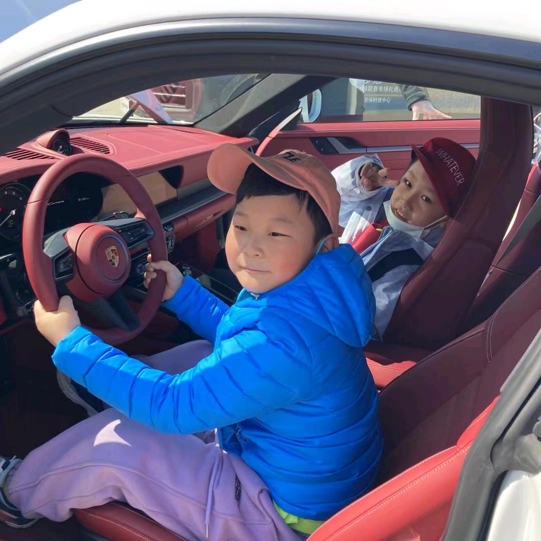 小糖饼会点乒乓球