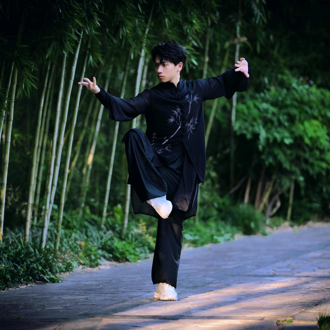 何家俊