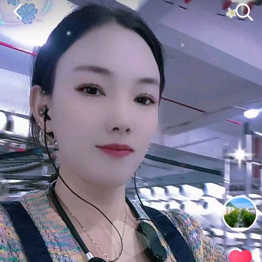 ♥(｡￫幸福v￩｡)♥