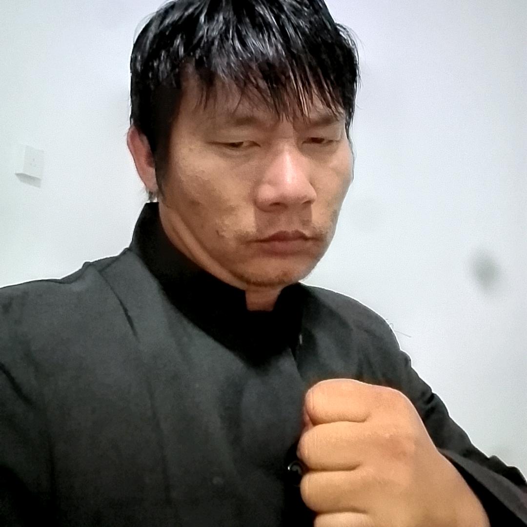 〈东方䪨〉〈白〉