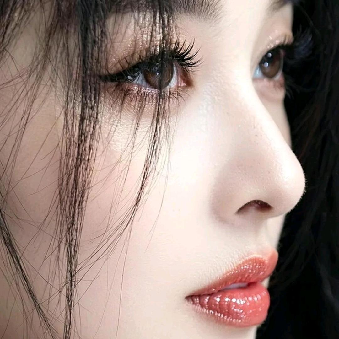 二道街中段路北MISS.U卖女装的胖妞
