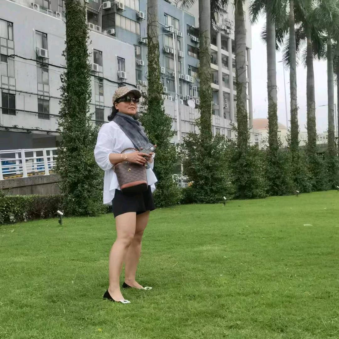 阿丽