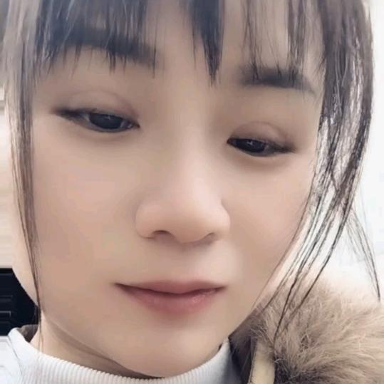 英子