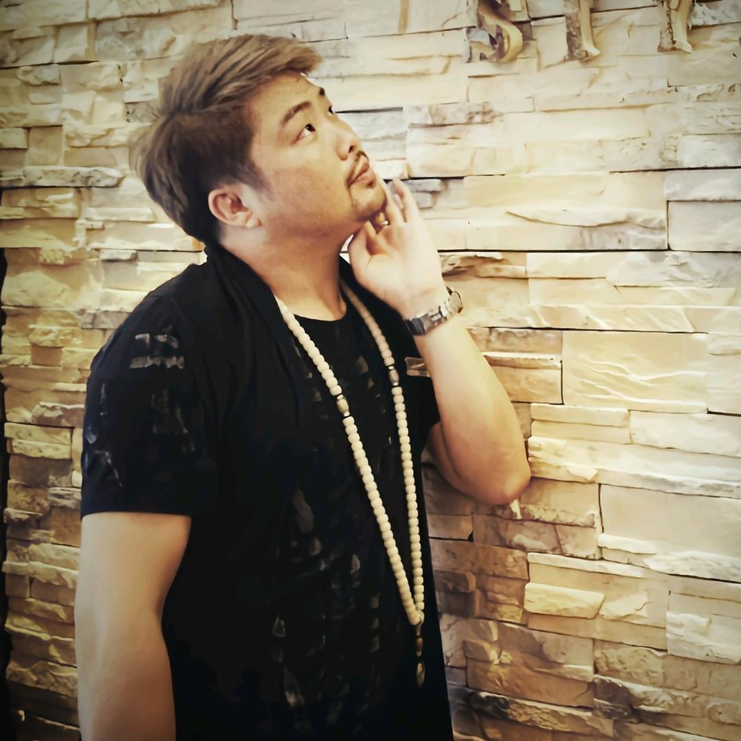 Macoii謝