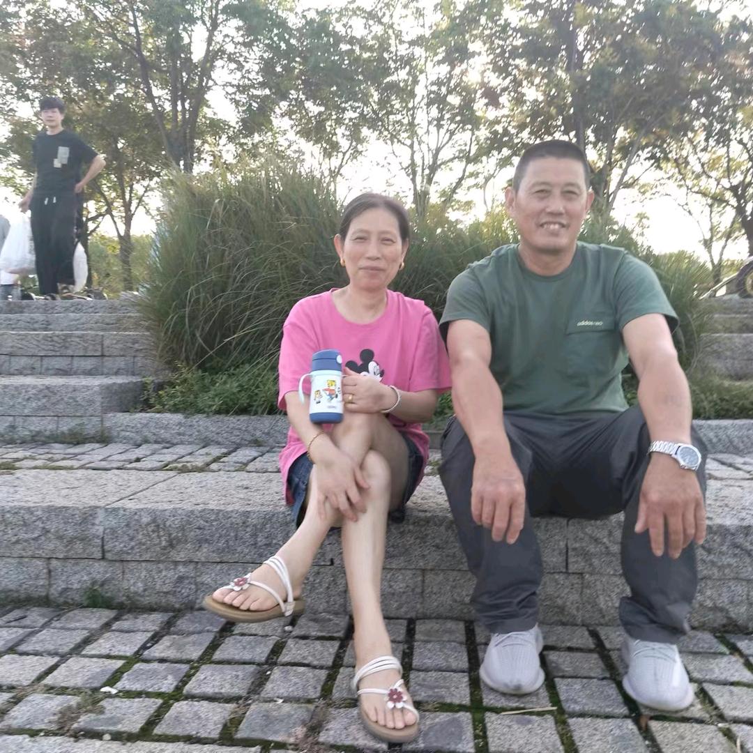 牛牛姥姥🌺🌺🌺🌺玲妹妹