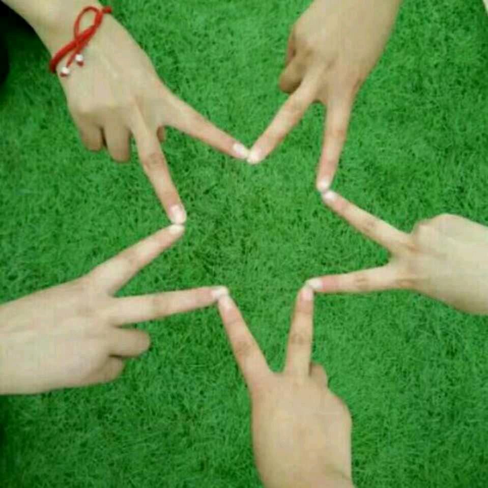 阿杜👨‍👩‍👦‍👦✌