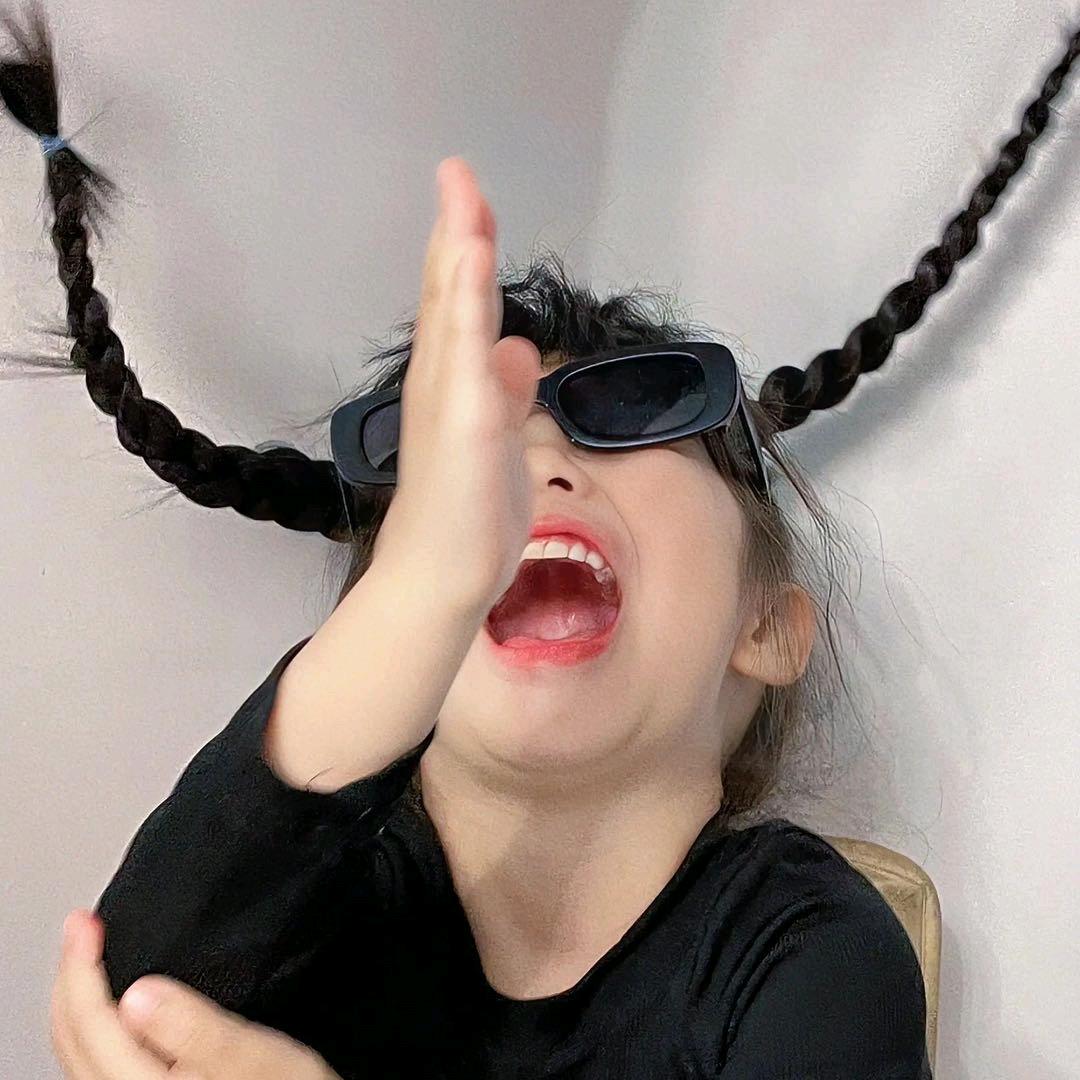 闪闪发亮的小蜡烛呀