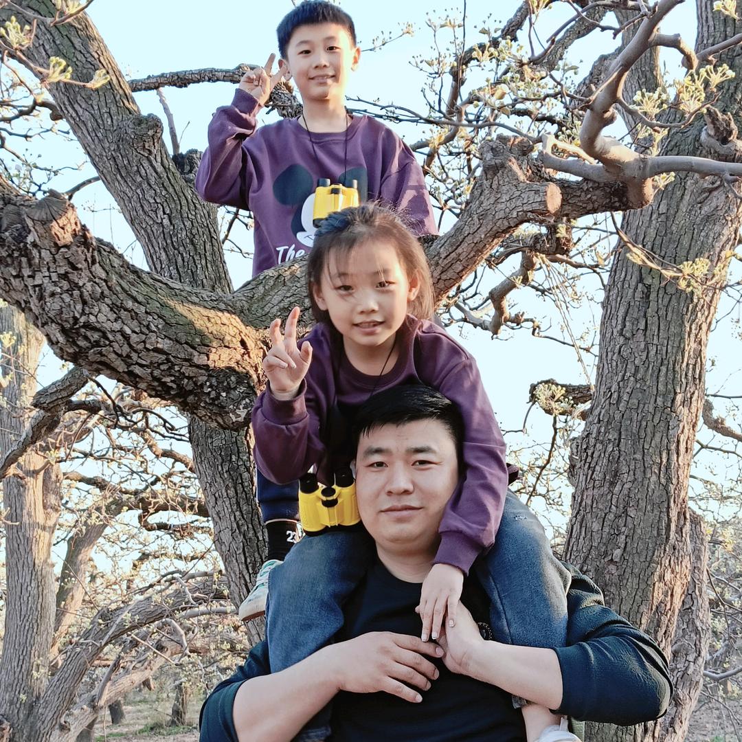 做一个爱笑的中年少女