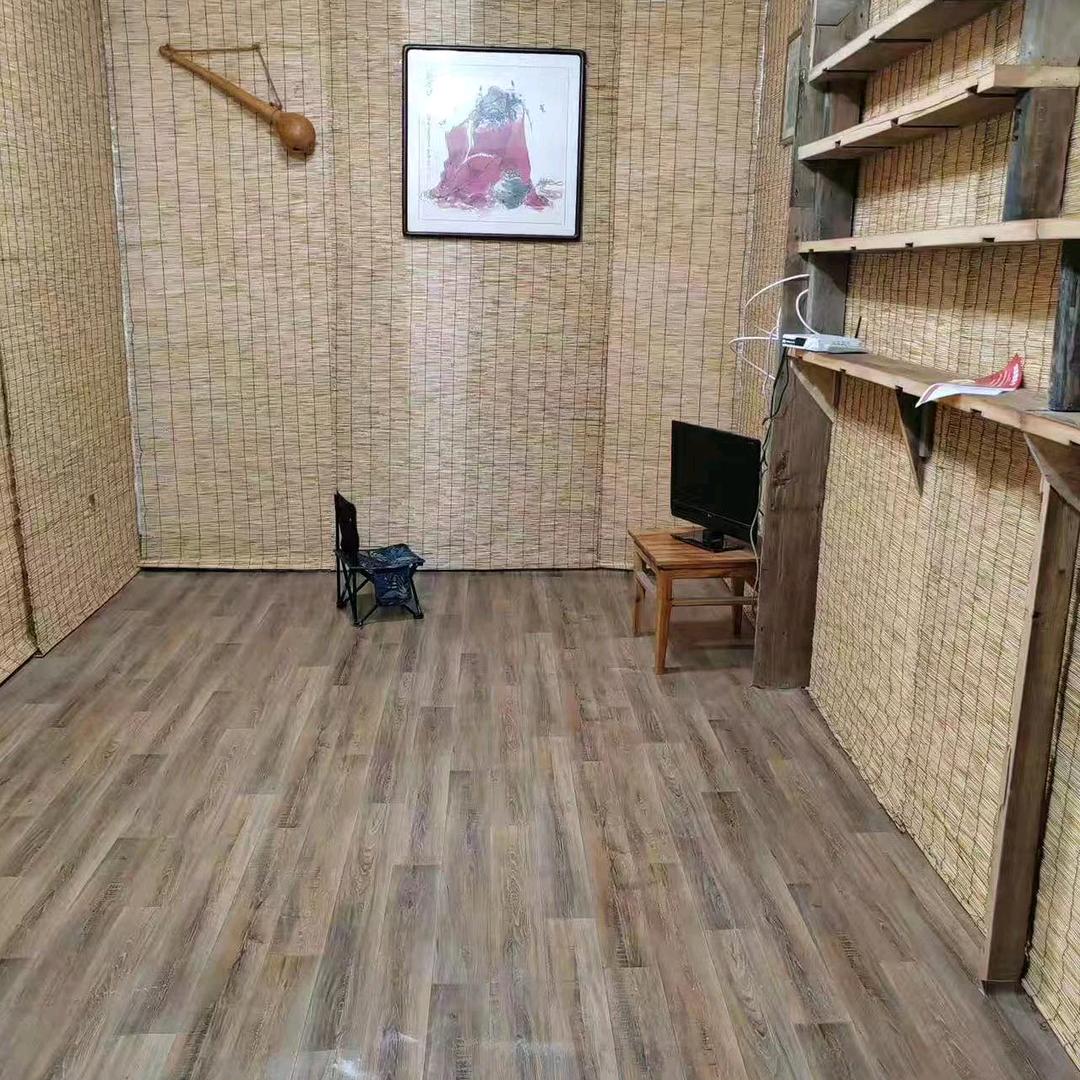 胜利建材地板革
